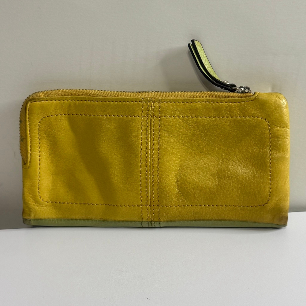 B Makowsky Soft Leather Wallet Green Yellow Colorblock Zip Around Organizer Clut - Picture 4 of 8